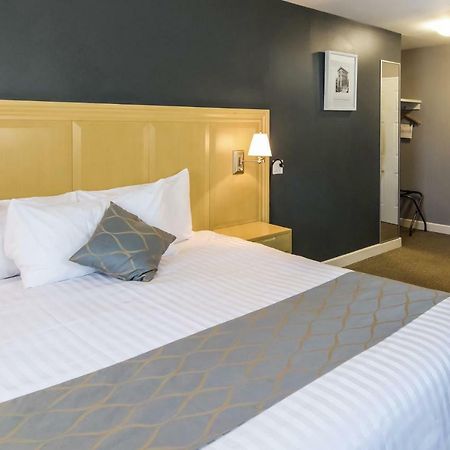 Red Lion Inn & Suites أبوتسفورد المظهر الخارجي الصورة