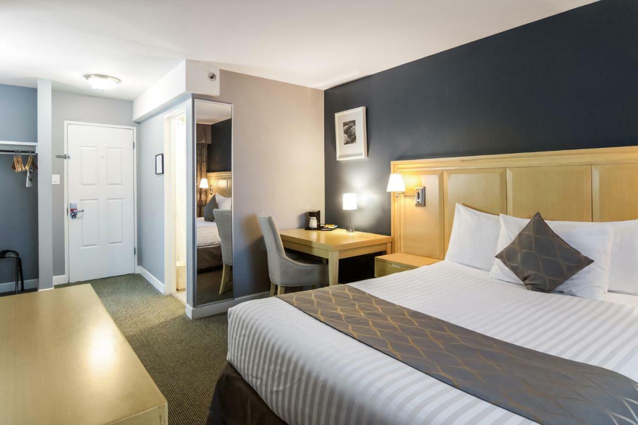 Red Lion Inn & Suites أبوتسفورد المظهر الخارجي الصورة