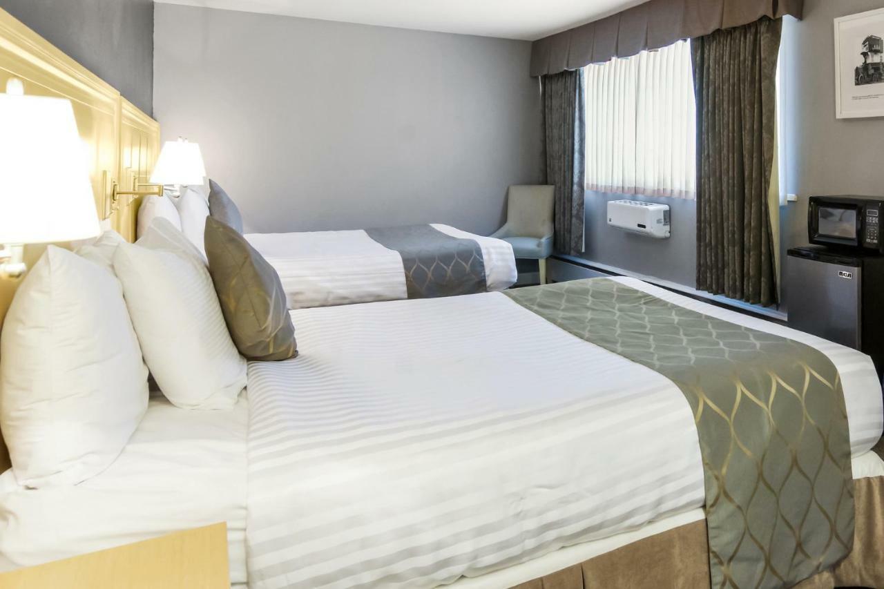Red Lion Inn & Suites أبوتسفورد المظهر الخارجي الصورة